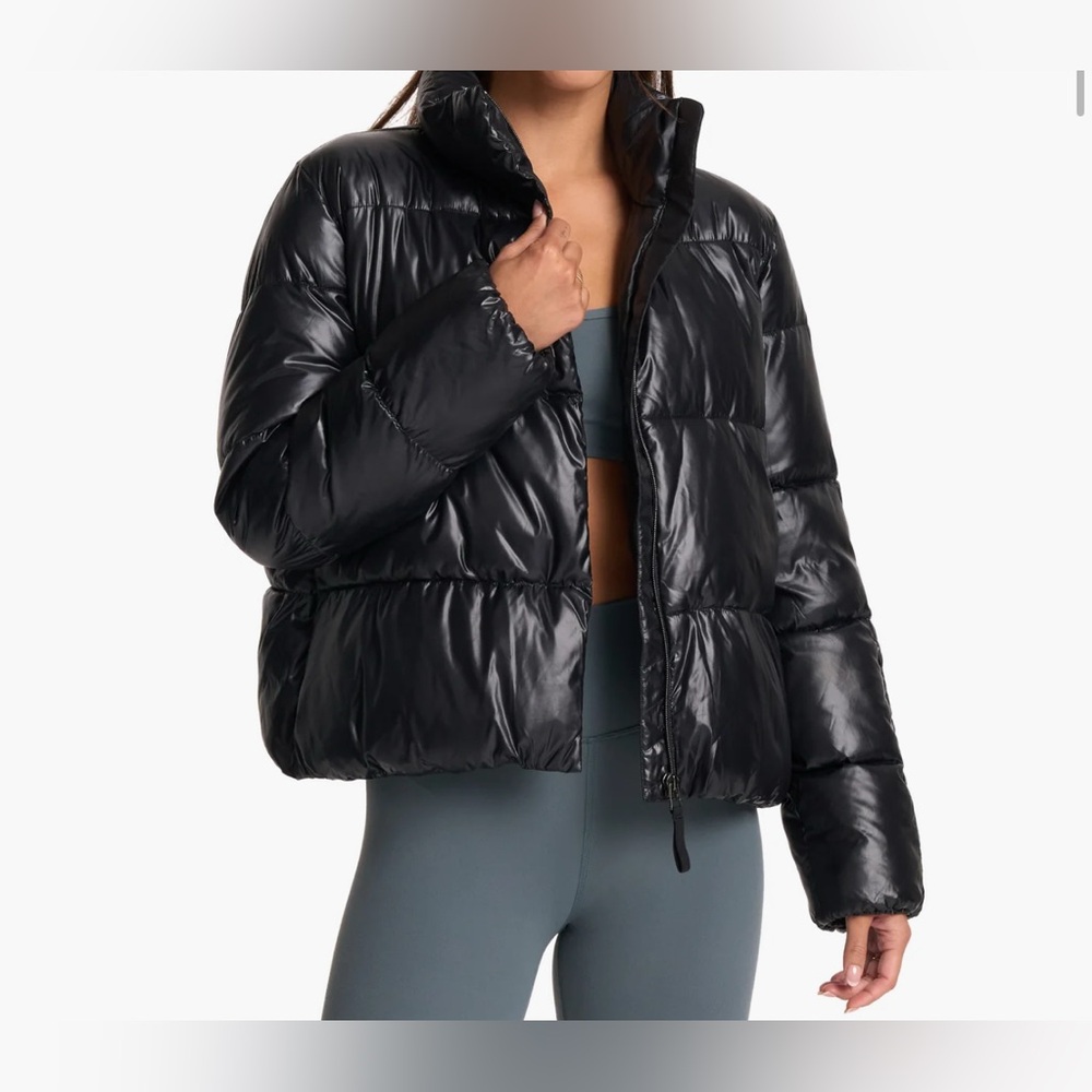 Vuori Hudson Insulated Jacket - Picture 2 of 6